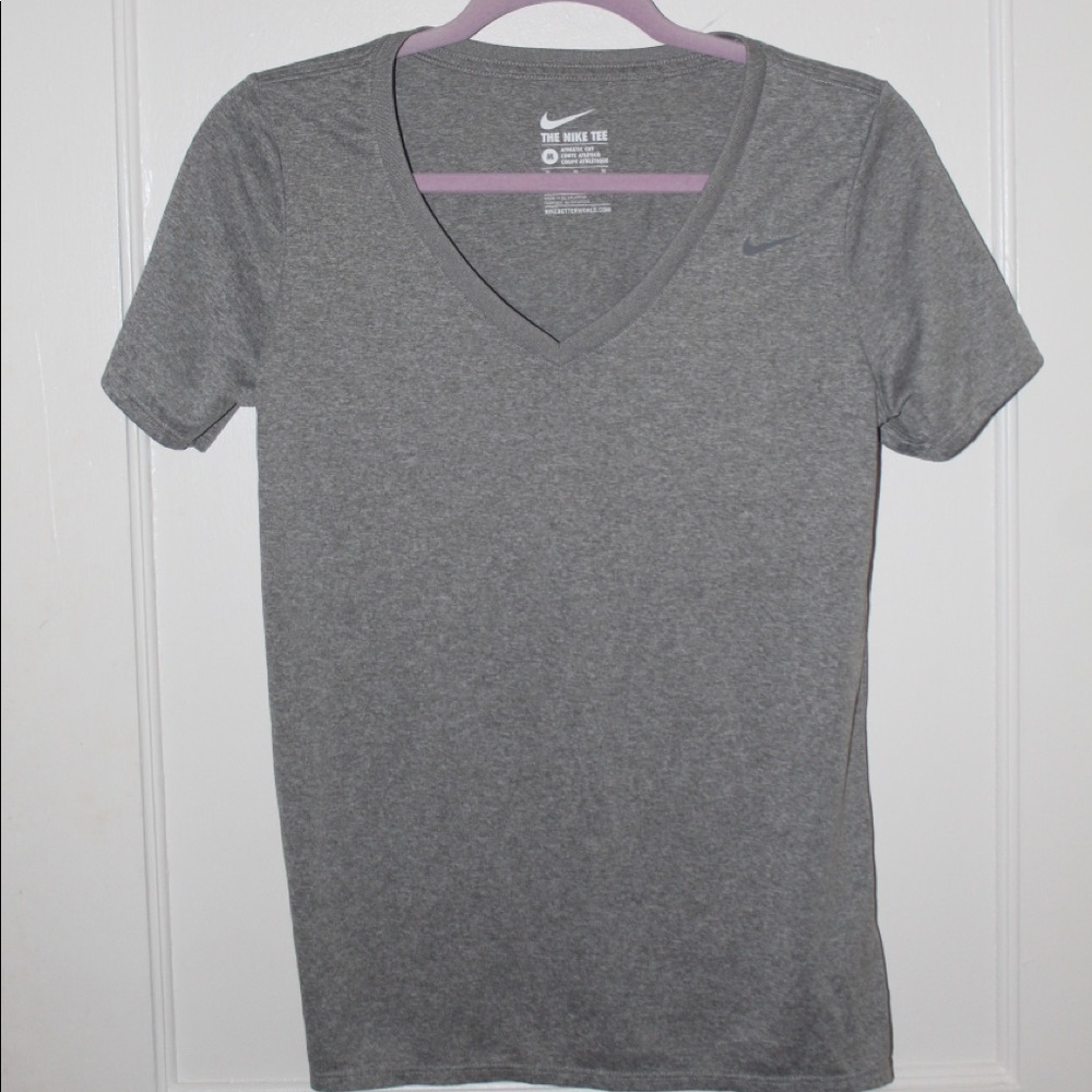 Women’s Nike dri-fit v neck